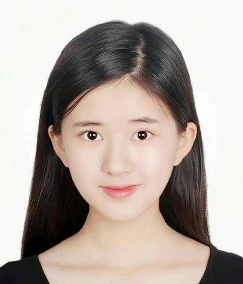 95花证件照曝光,赵露思虞书欣周也纯素颜,靠胶原蛋白硬扛怼脸照_状态