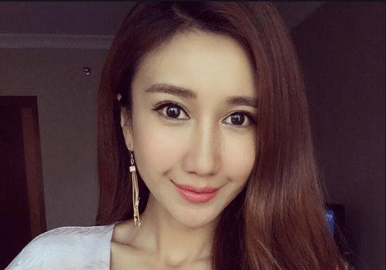 一位女演员,她因为出众的外貌和不错的演技被徐峥相中,他就是杨凯迪