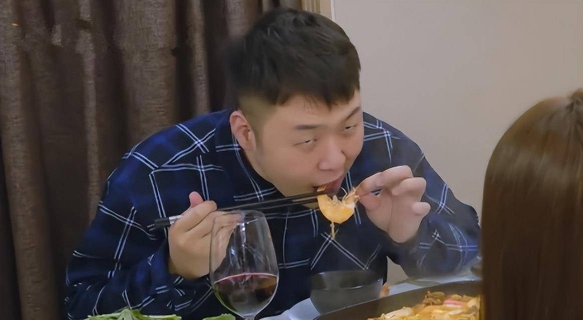 忍了9年,终于嫁入了杜家的豪门,《芒果小花》沉梦辰的优越履历_杜海涛