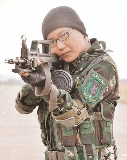 亚东_何晨光_扮演者