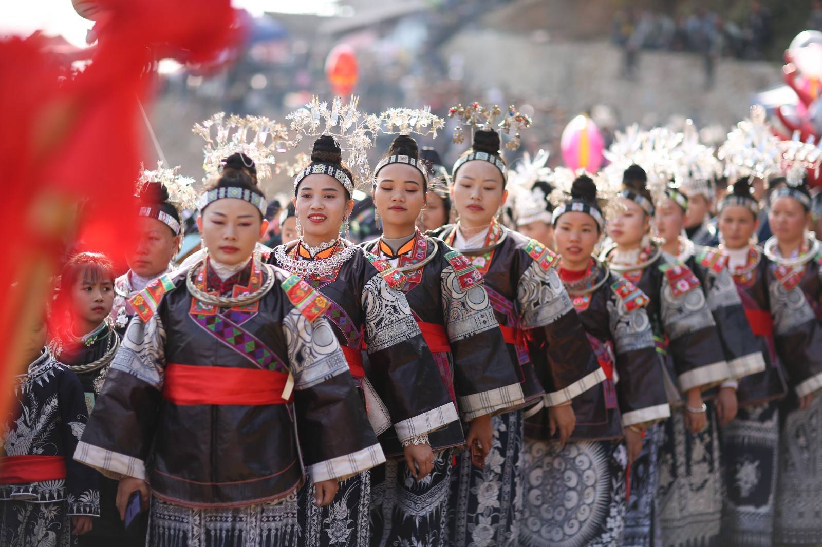丹寨苗族八大支系服饰——排倒莫支系苗服_衣上_蜡染_研究