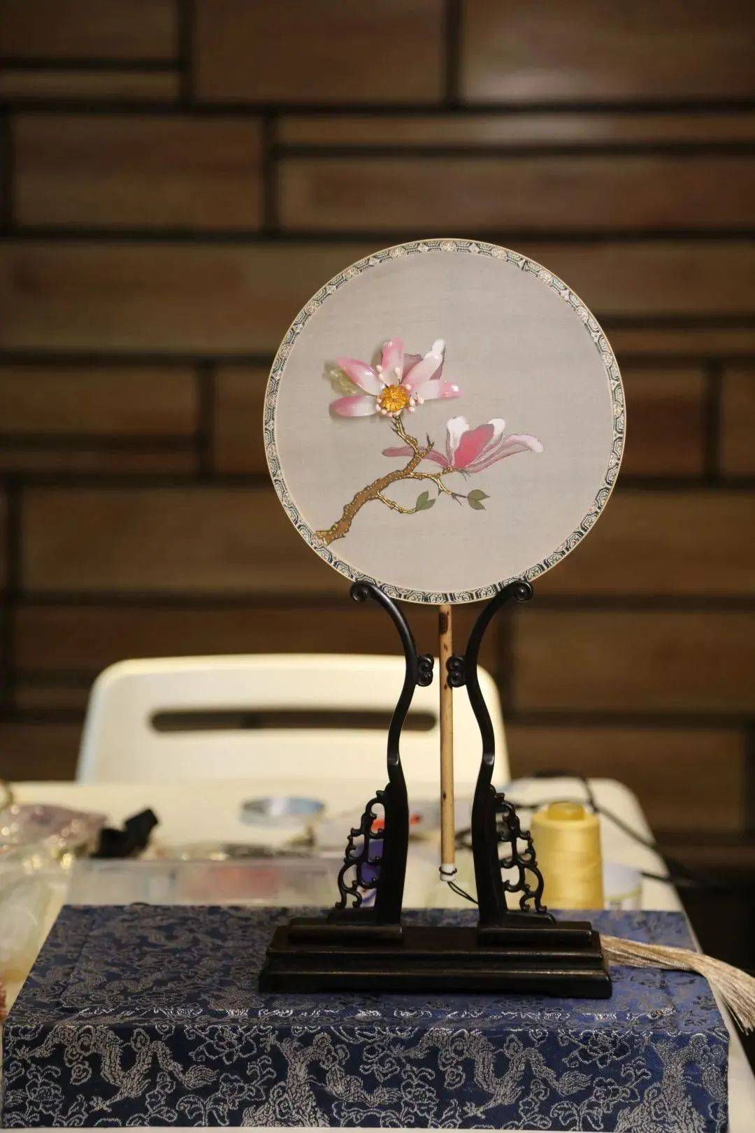 玉兰团扇开,静待秋风来 | 8月28日山东德州京绣团扇手作体验诚邀品鉴