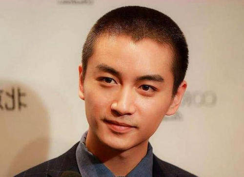 男星寸头造型哪家强?王一博易烊千玺上榜_发型_陈晓_面具