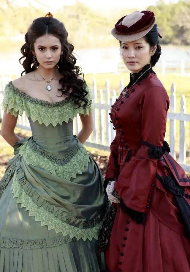 一块布被她穿出了惊艳,拥有华人血统的她,走出了不同的星路_胡凯莉