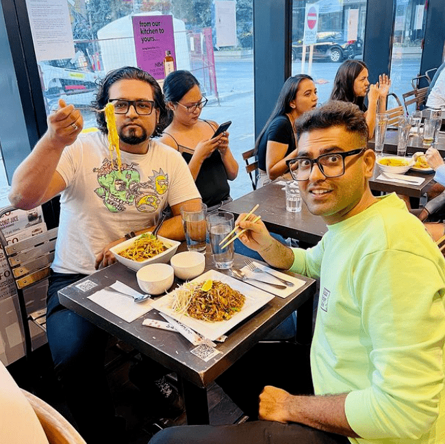 料理的方式烹饪中国美味,这给多伦多人带来了传统亚洲食品的新体验