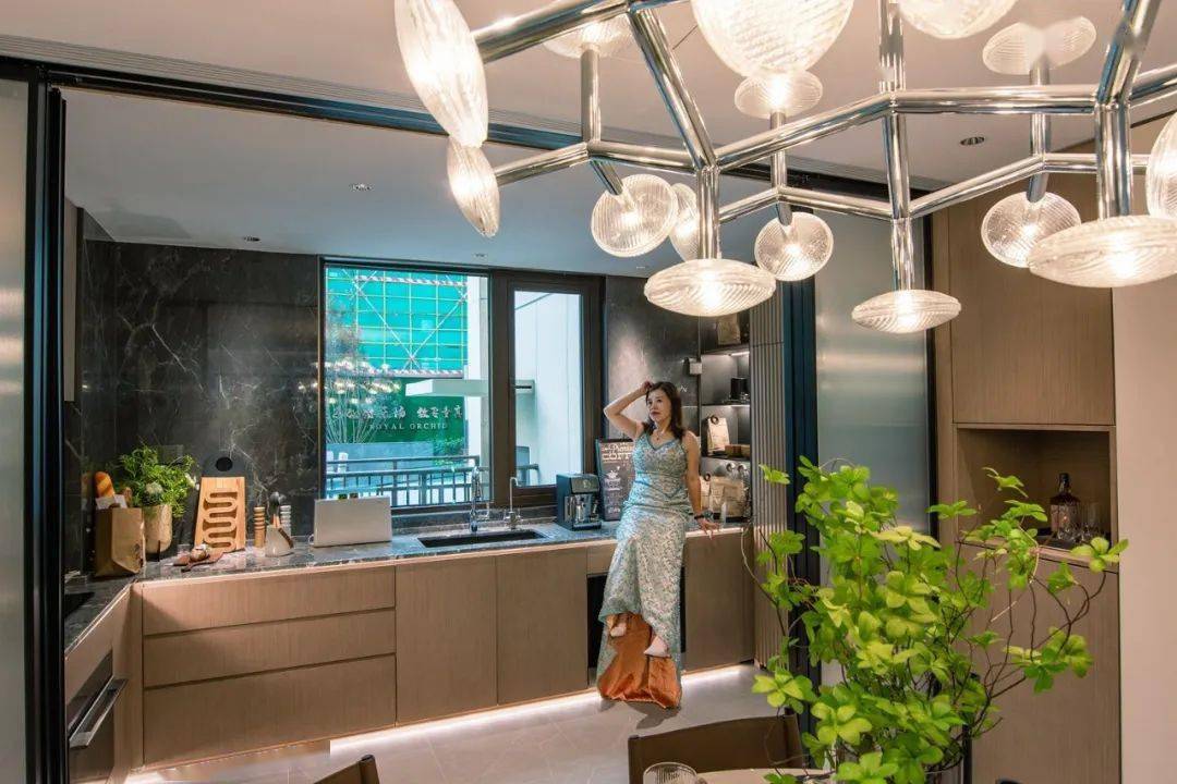 法伯丽“质量门”跟踪：回应自相矛盾 监管两度