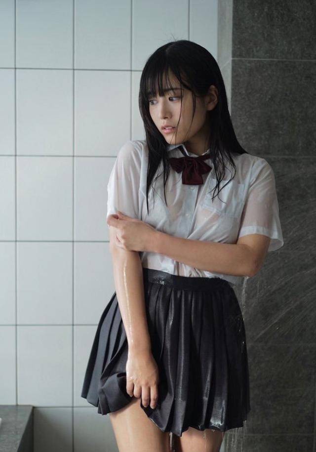 东云うみ(东云海),1996年出生,职业是写真女演员,youtuber.