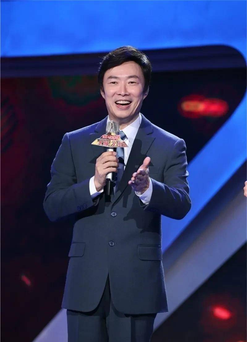 我列举出的这几位都是近些年来活跃在华语流行乐坛顶端的人物,他们