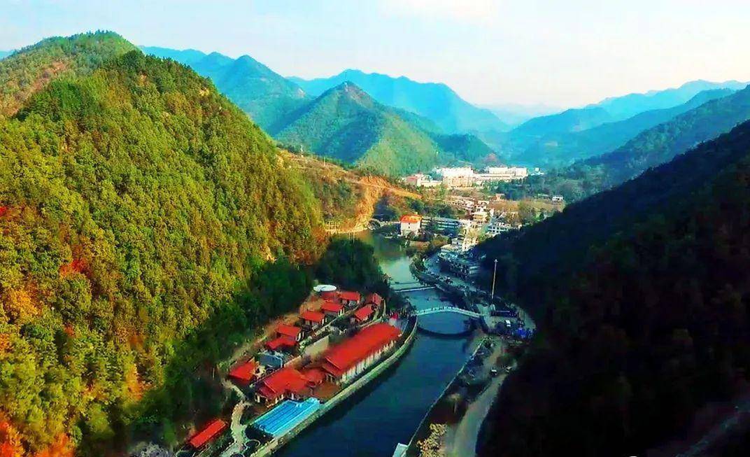 卢氏汤河风情小镇非常适合两日游_游客_温泉_呼北