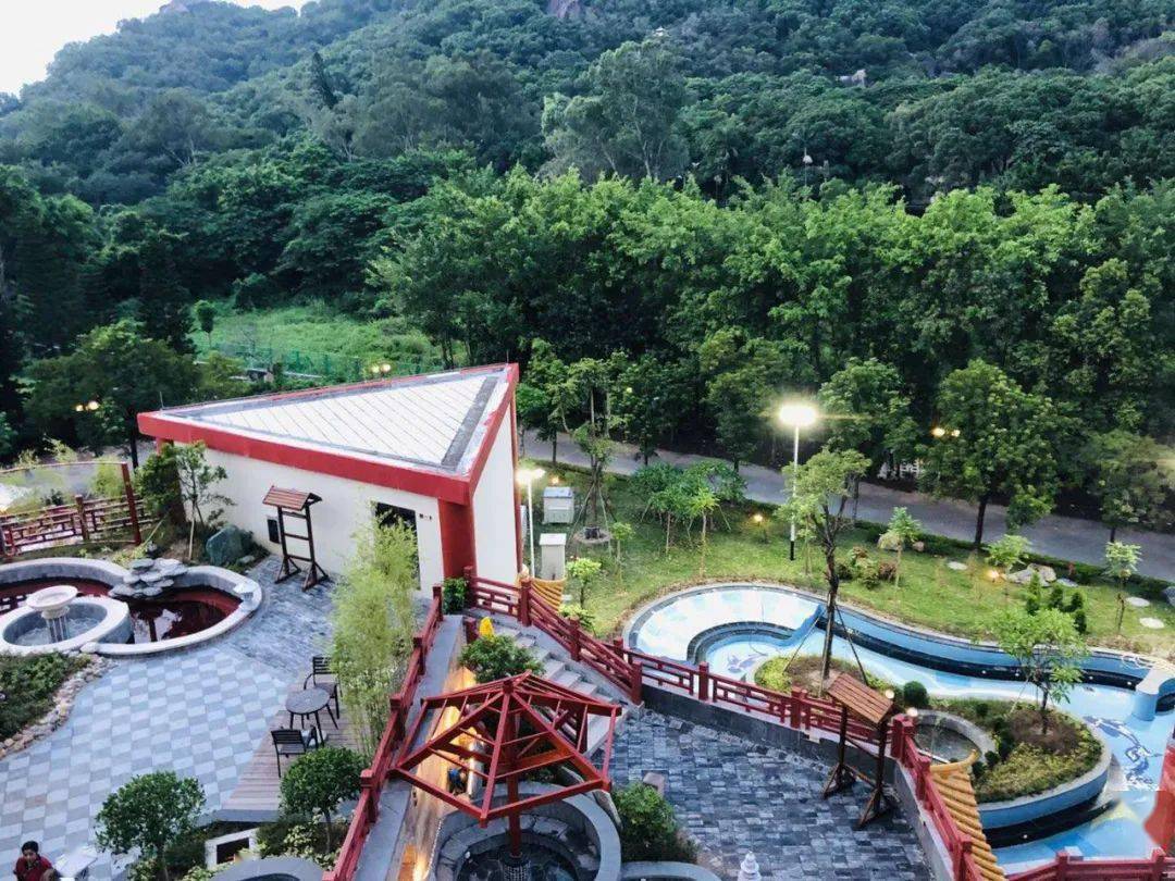 88元抢汕头人都爱去的东山湖温泉门票,56个温泉池随你泡~_美容_人体