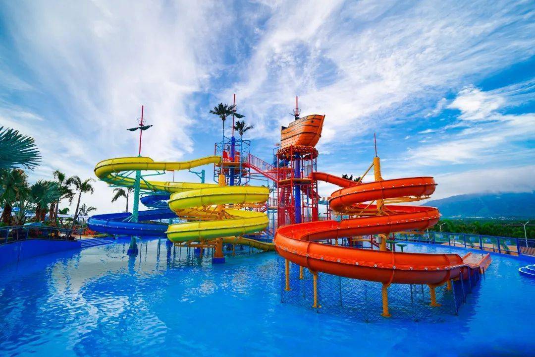 成 人水寨 | 36 0°大回环滑梯|激流海浪池