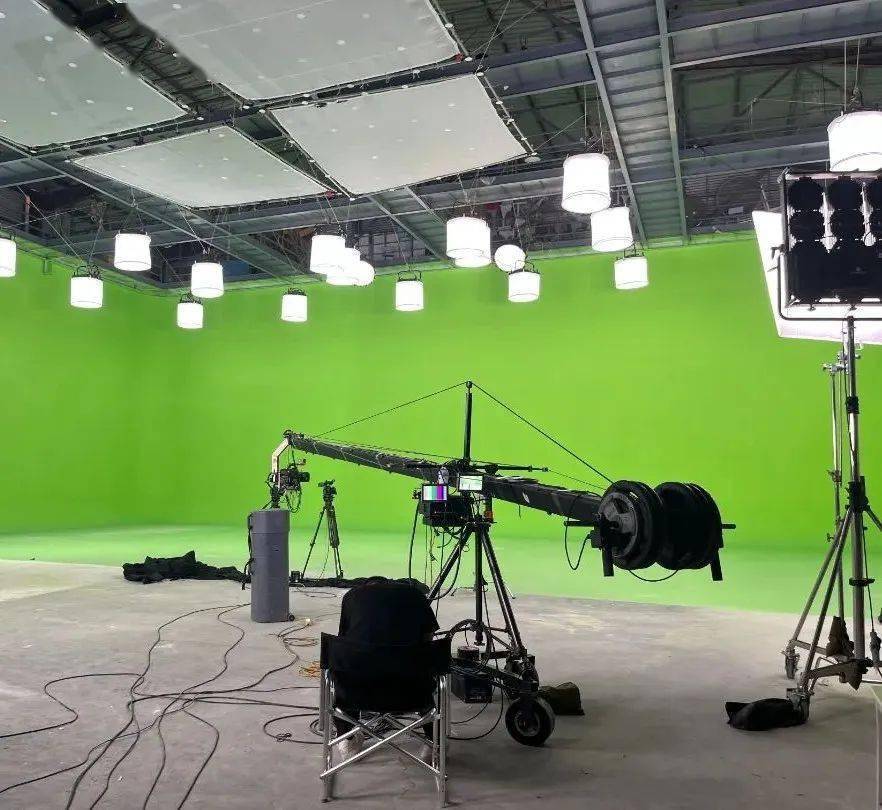 这座"电影梦工厂",藏在西湖区的稻田间_双浦_郑强花_摄影棚