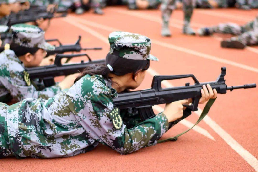 六连| 军训emoji图鉴重磅上线!_训练_生活_连同学