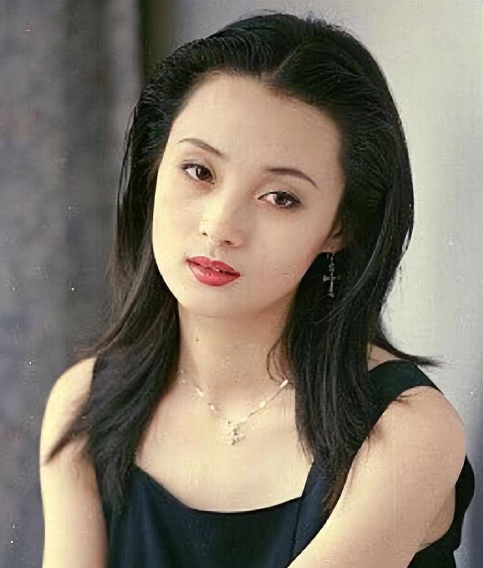 给上世纪末十大北影校花排个名,颜丹晨未入前五,蒋勤勤屈居第二_袁立