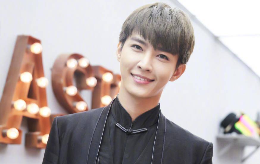 小s问炎亚纶飞轮海谁颜值一般?