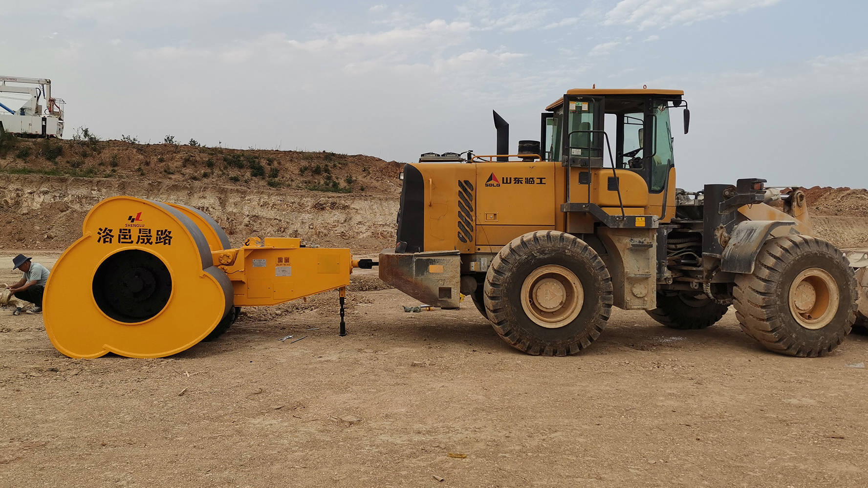 25kj冲击压路机冲击碾压后的沉降标准,冲击压实机的冲压过程_施工_速