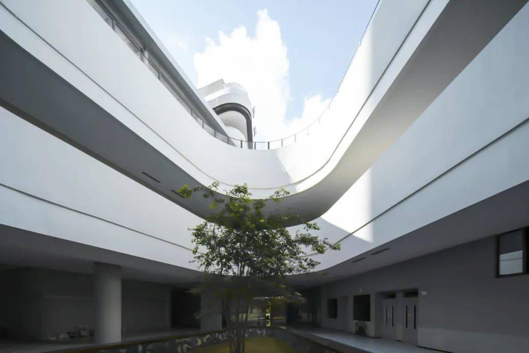 科幻感十足的"理工科技特色"高中 — 深圳格致中学_空间_灿铭_校园