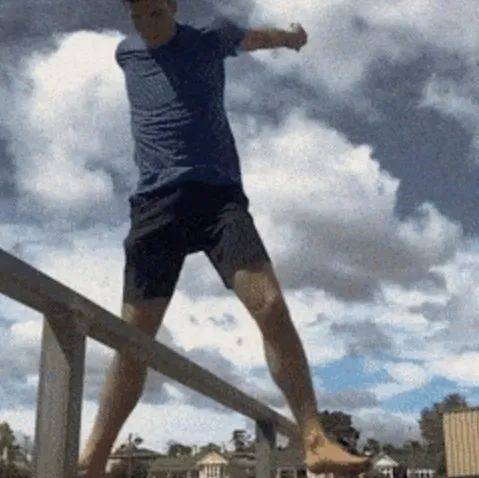 【GIF】 只能中午玩