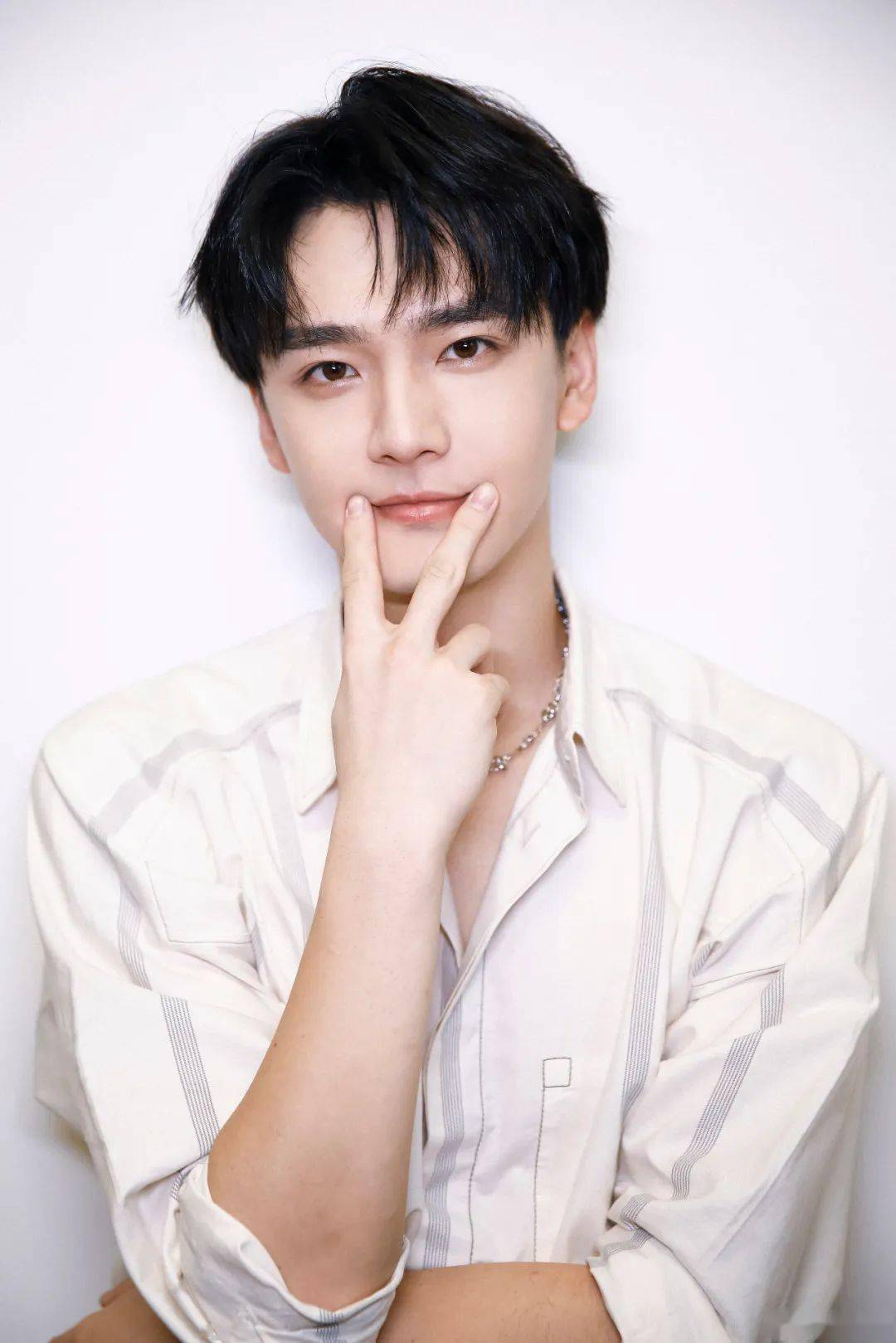 张宸逍:顶着校草清纯脸演反叛小殿下,巽风真让人