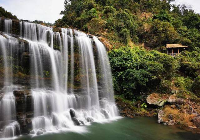 广东最美的瀑布，形似黄果树，被誉为岭南第一瀑，却鲜有人知