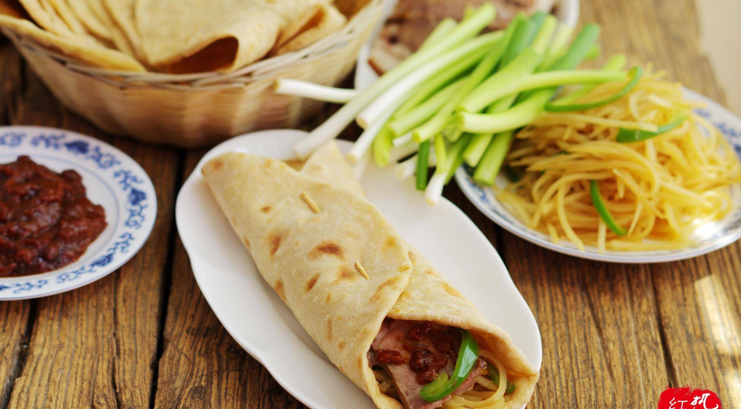 这才是猪头肉最美味的吃法,好吃不腻吃了还想吃!_剂子_小葱_炒土豆丝