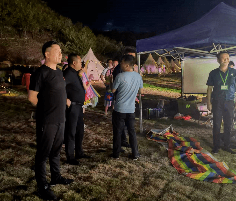 安化知名企业家李亮先生亲临云台山第二届星空帐篷音乐节