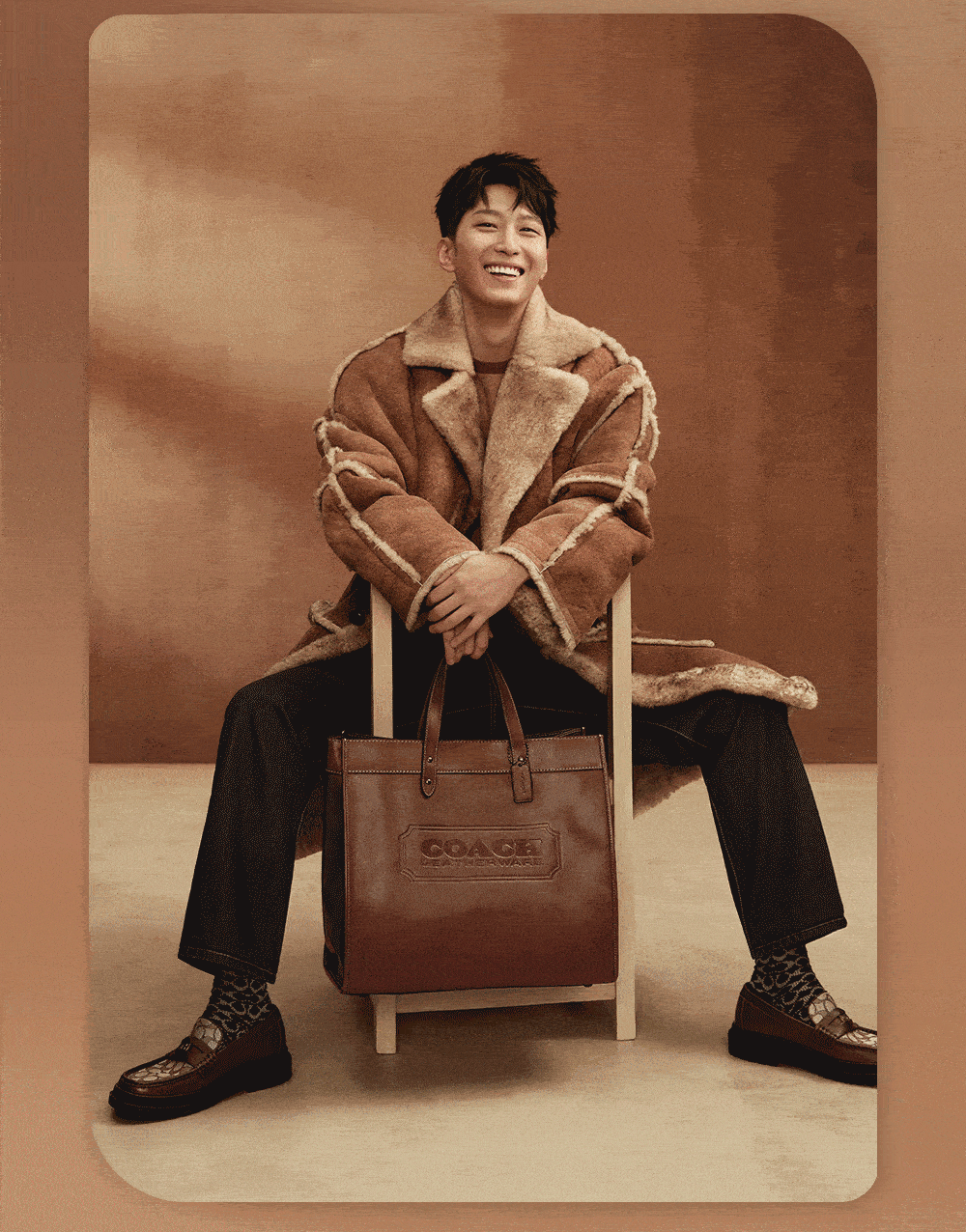 coach丨全新品牌代言人吴谨言_王府井_百货_吴谨