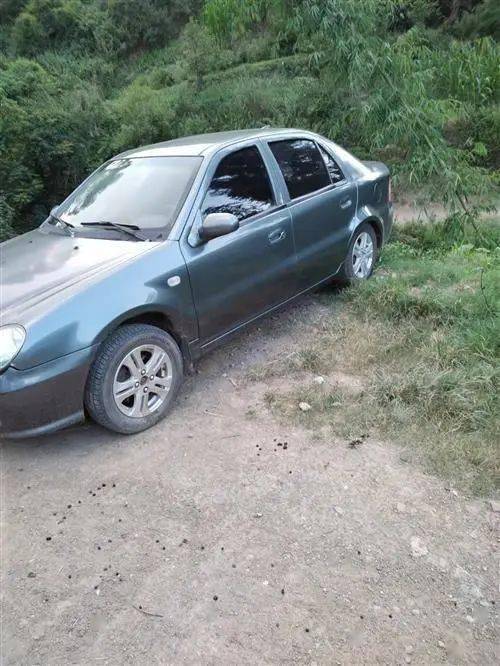 轿车吉利自由舰价格:11000元类别: 农用车本人有两台新天力拖拉机出