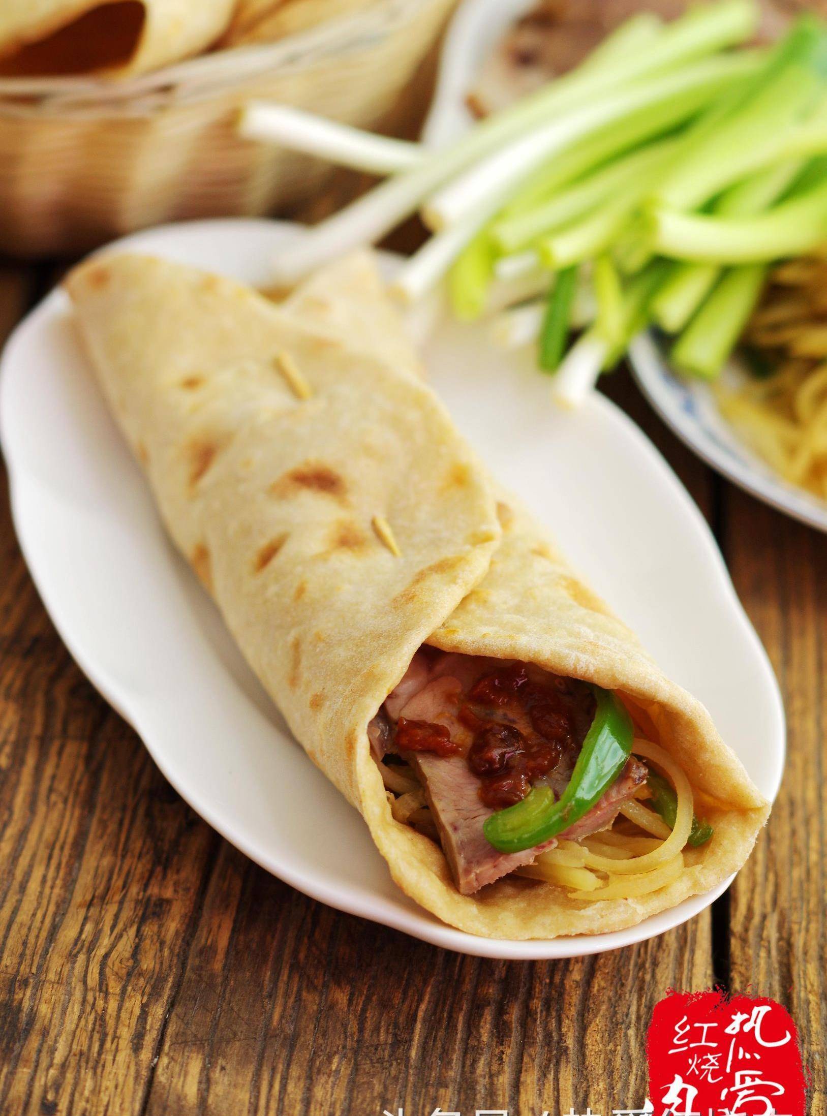 这才是猪头肉最美味的吃法,好吃不腻吃了还想吃!_剂子_小葱_炒土豆丝