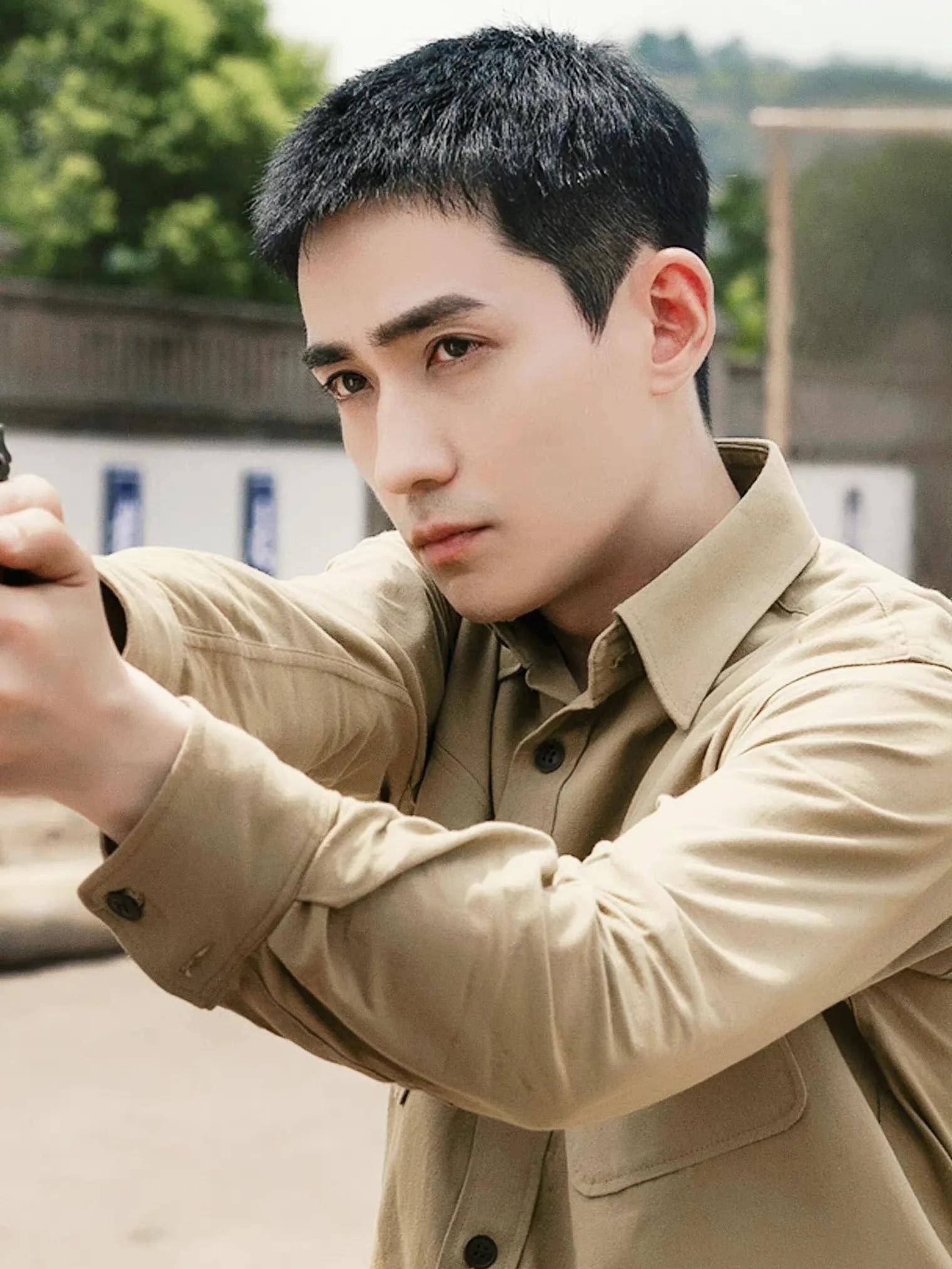 内娱十大丑帅男神:看到张翰张若昀可以理解,为什么还有朱一龙_感觉