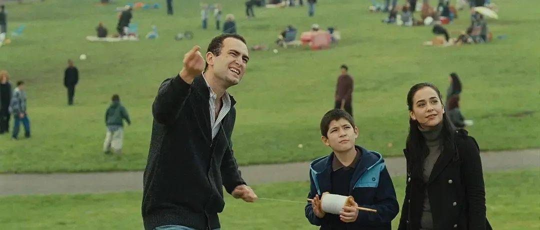 《追风筝的人》:人性的善与恶,只在一念之间_阿米尔_哈桑_父亲