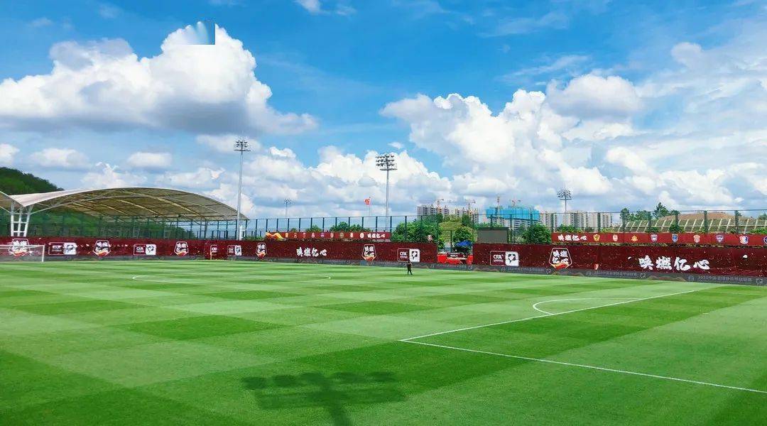 2022年横陂足球特色小镇"迎国庆"青少年足球邀请赛_进行_休闲_运动