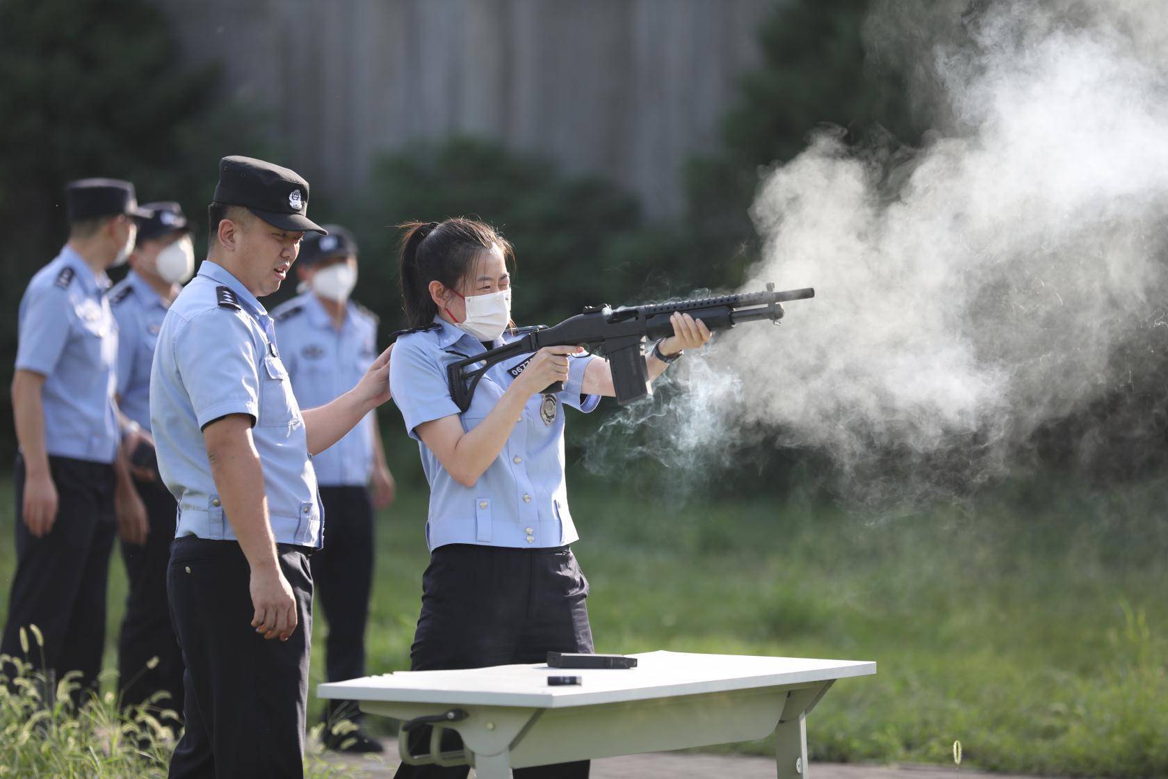 為確保實彈射擊訓練安全高效,總隊公槍辦,政治處,警務保障處,特警大隊