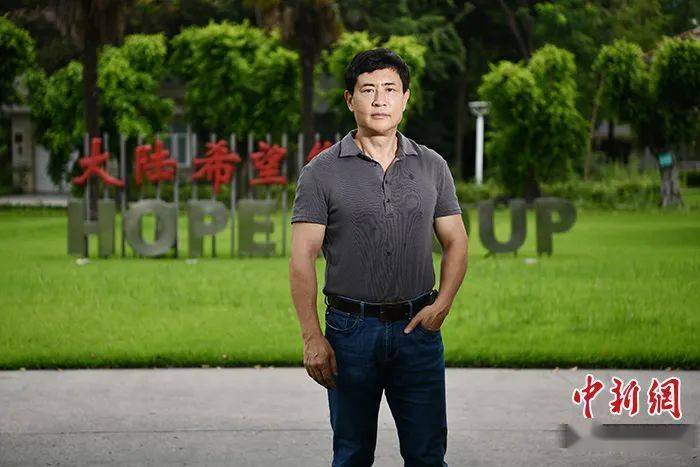 (中国这十年·侨声)侨商入川展"侨力":"来了不想走"_四川_发展_薛水和