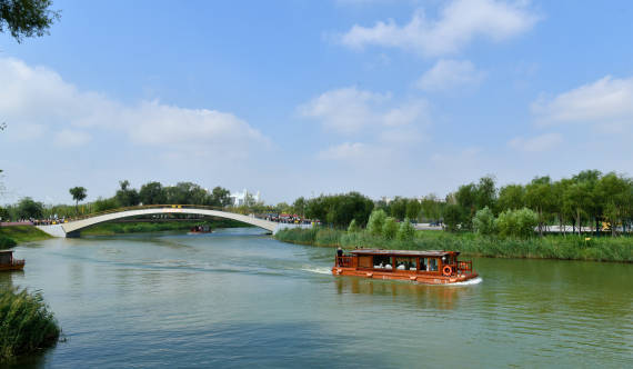 京杭大运河河北沧州中心城区段实现旅游通航_游船_苑立伟_新华社