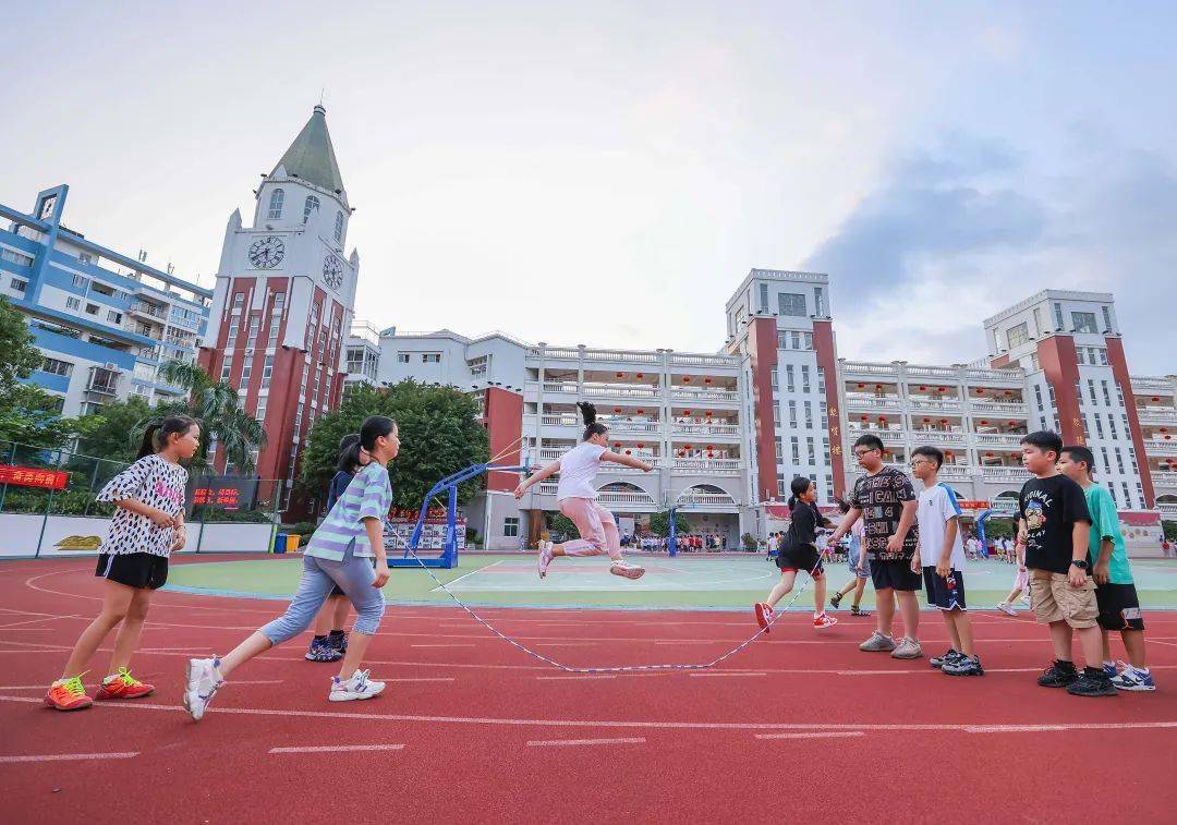 晋江林口华林小学图片