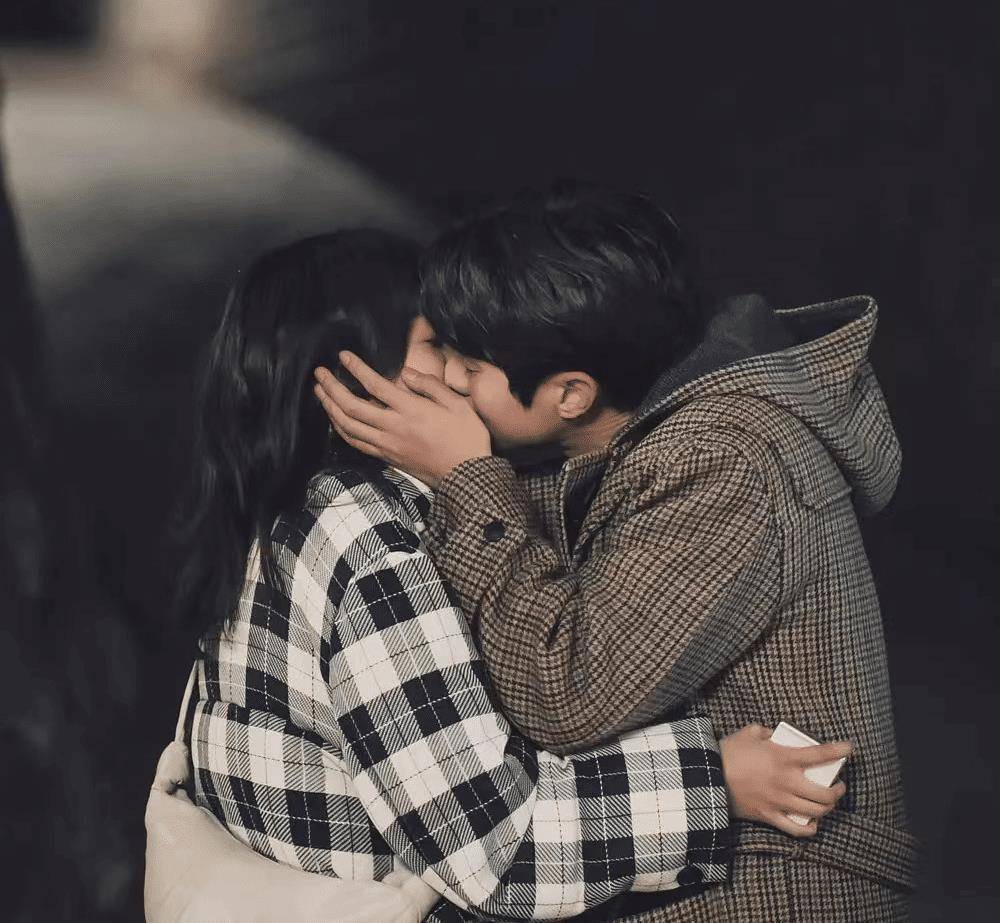 李健的初恋,热恋和爱而不得,都不是妻子孟小蓓_故事_莱昂纳多科恩