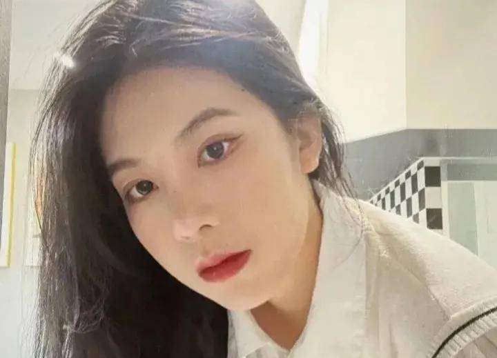 根据《中国好声音》夺冠规律,今年的总冠军不是潘韵淇就是彭忠豪