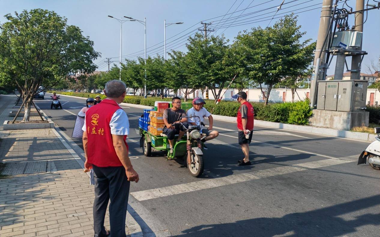 苏州市吴中区临湖镇浦庄村:"红蓝"齐上阵 文明我先行