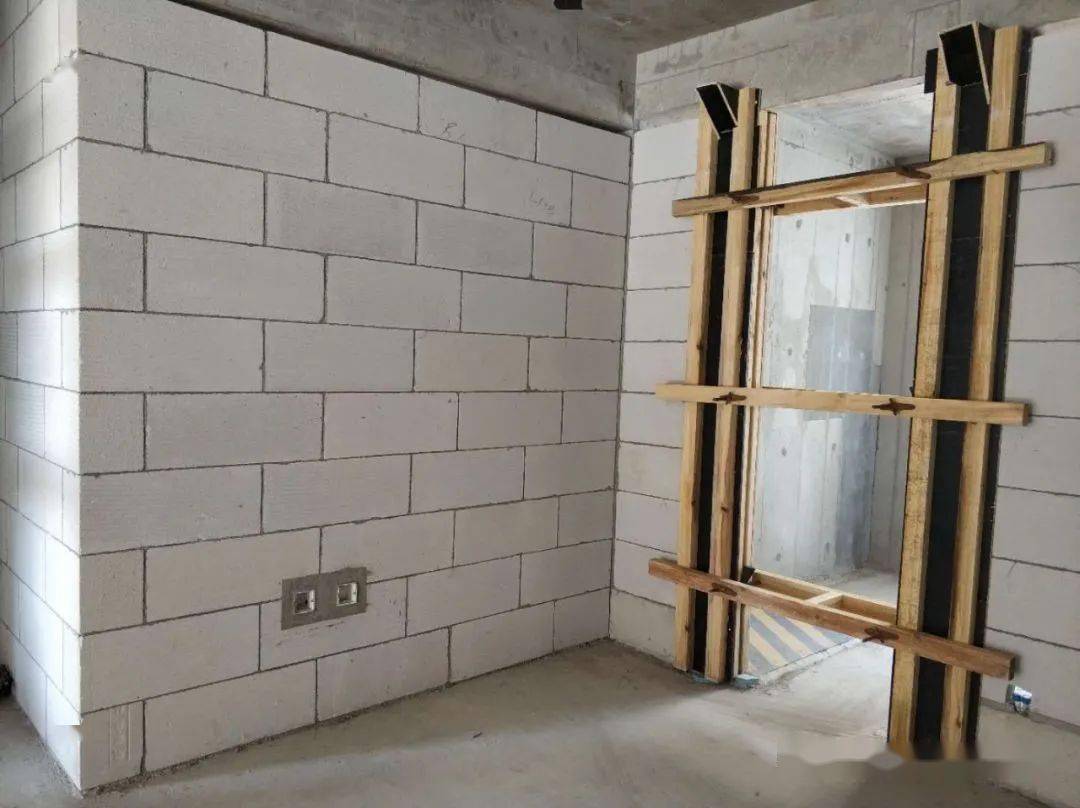 高精砌体优势多多!现场如何施工?_进行_mm_砌筑