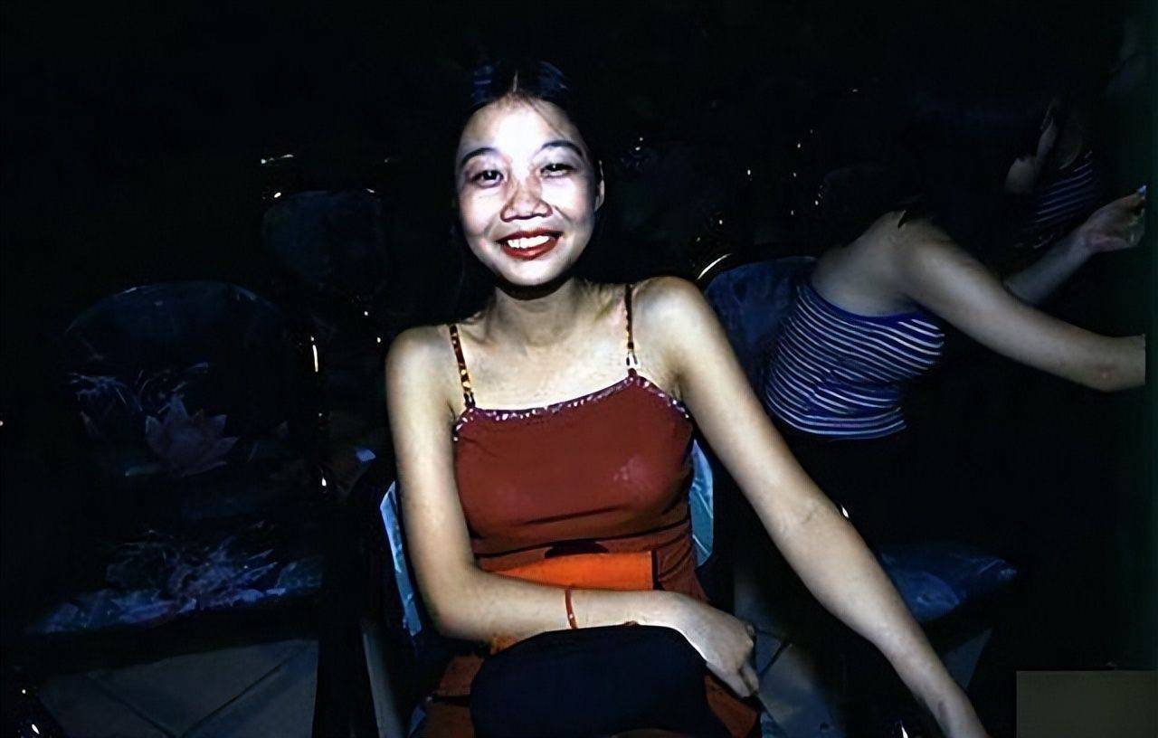 原创1999年26岁女死刑犯被处决临终唯一要求希望穿婚纱红色上路