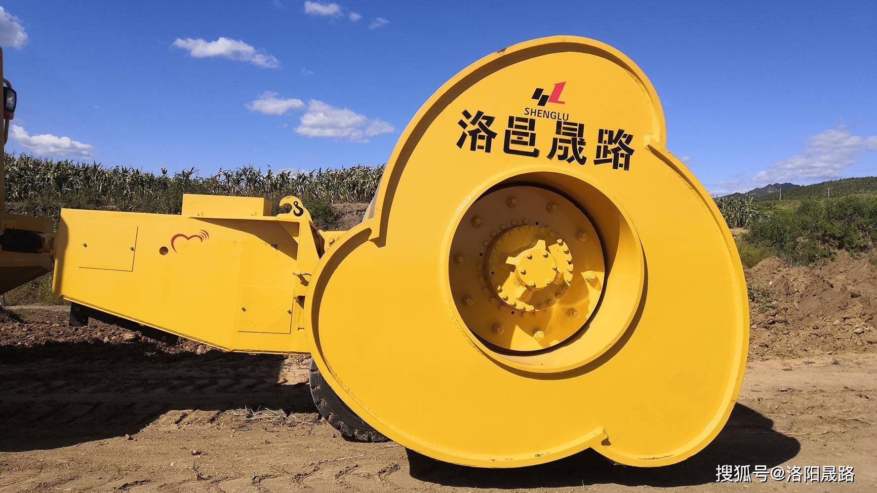 梅花碾冲击式压路机 参数介绍梅花碾压路机_配置_轮胎_kj