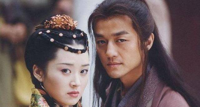 笑傲江湖:左冷禅的寒冰真气,真能吊打岳不群的紫霞神功吗?