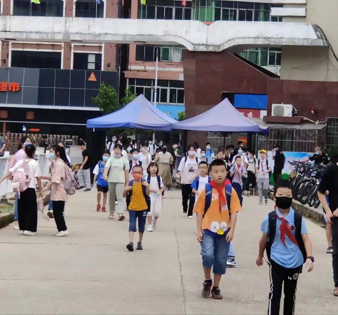 定南实验学校:相遇实校,启航梦想_工作_龚海花_黄荣勇