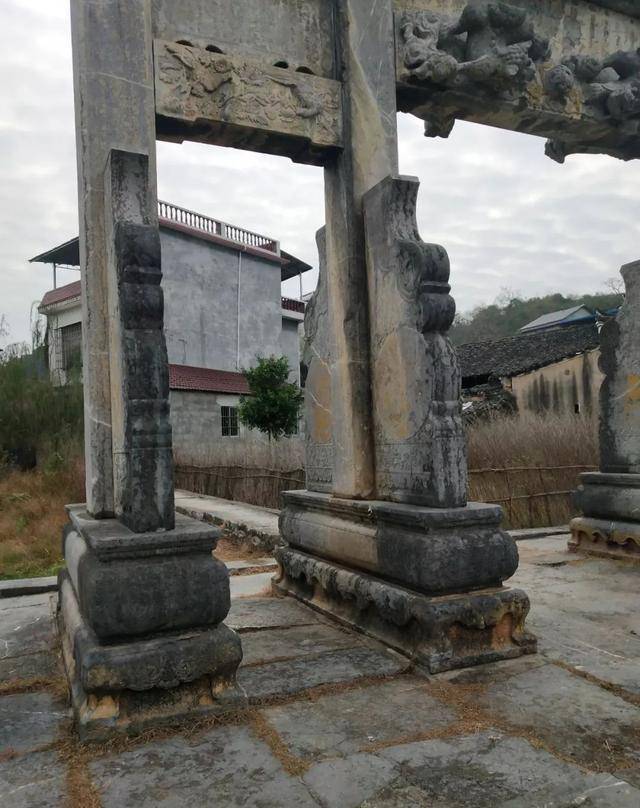 灌阳县文市镇月岭古村的石牌坊，广西四大牌坊之一，你去看过吗？