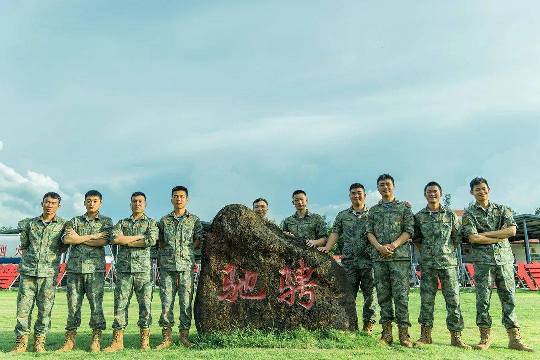 不说"再见"来源:92913部队作者:傅金泉 张通 吴双江 陈鹏伟 邓泽铭