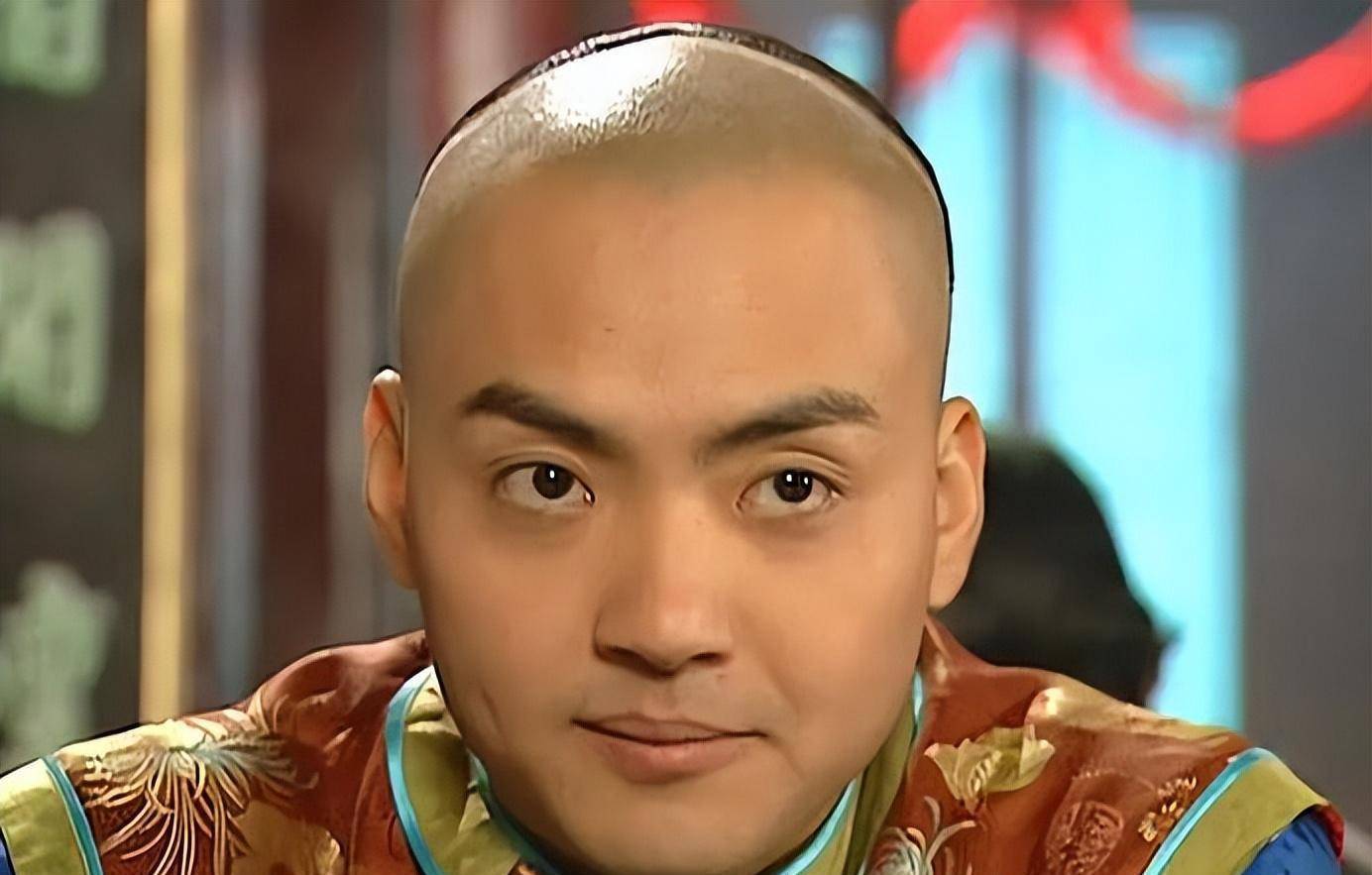 五阿哥在《披荆斩棘》,52岁的箫剑发福,在《覆流年》演女主爹_朱宏嘉