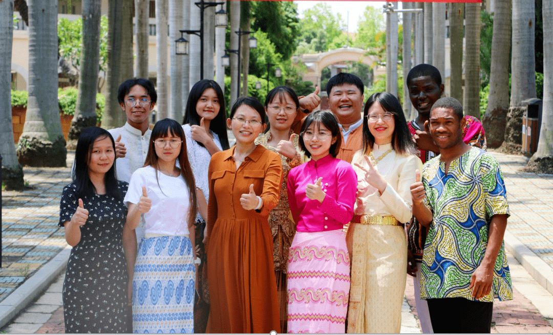 华侨大学华文学院党委书记/硕士生导师袁媛社会正能量类有哪些"鹭岛