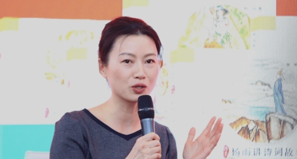 靠《百家讲坛》爆火的美女教授杨雨,到底是一个什么样的人?_母亲_文学_女儿