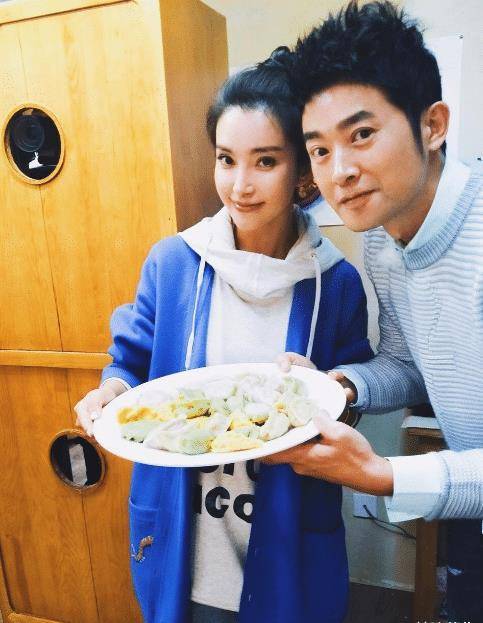 任泉"隐藏"12年的妻子,原来是熟悉的她,难怪从未有过绯闻_李冰冰